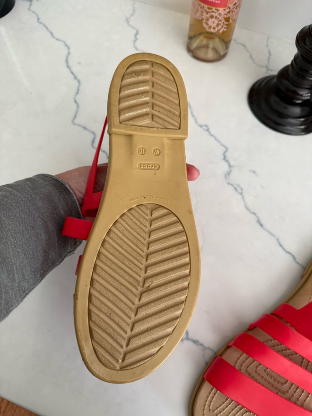 Coral Croc Sandals - size 10 - Picture 6 of 6
